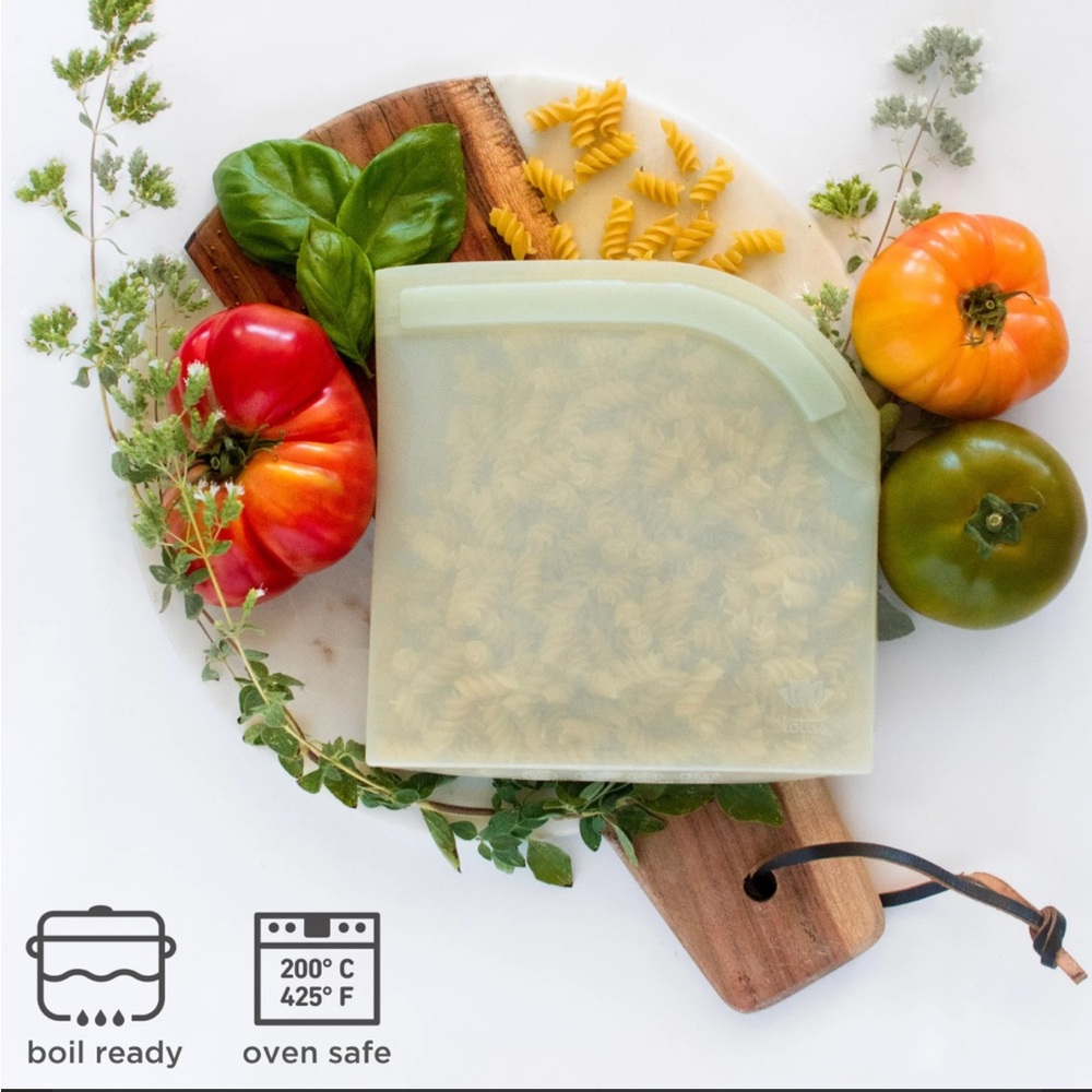 The lotus pouch - Picture 2 of 4